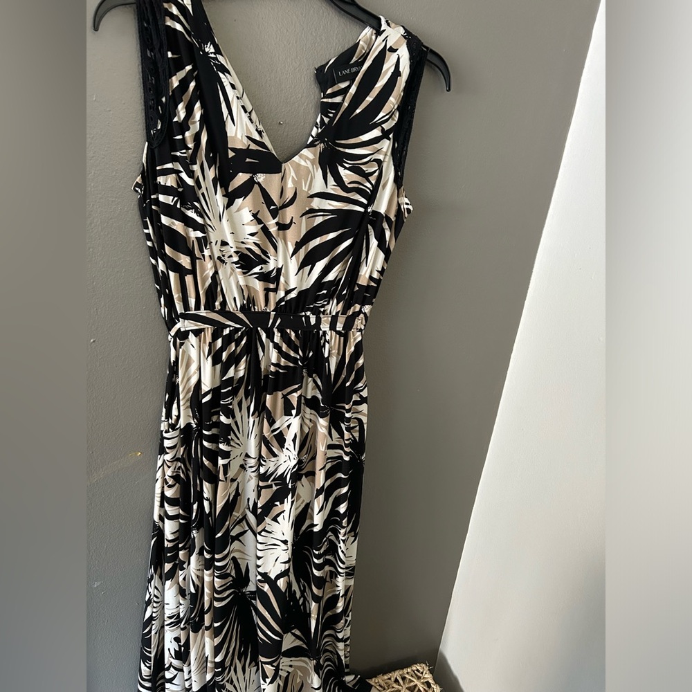 Women’s short sleeved dress
